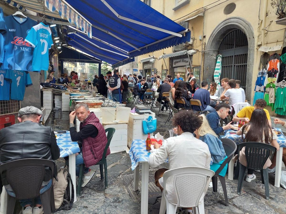 Mini Appartamento Al Chiostro Naples Exterior photo