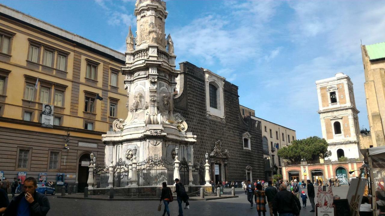 Mini Appartamento Al Chiostro Naples Exterior photo